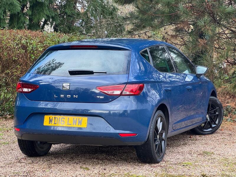 SEAT LEON