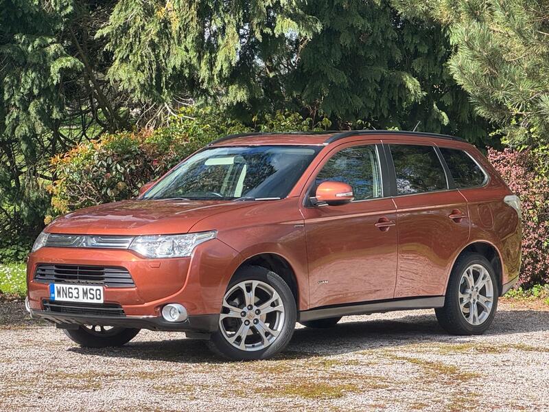 MITSUBISHI OUTLANDER