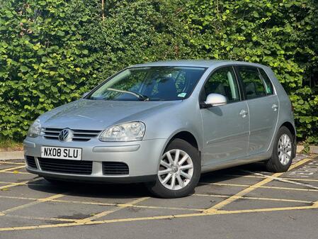 VOLKSWAGEN GOLF 1.6 FSI Match